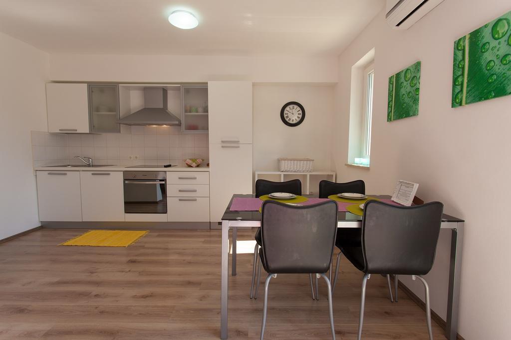 Apartment Magas Vrbnik Exterior photo