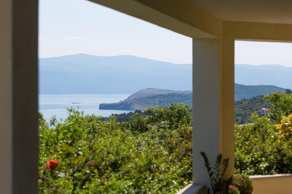 Apartment Magas Vrbnik Exterior photo