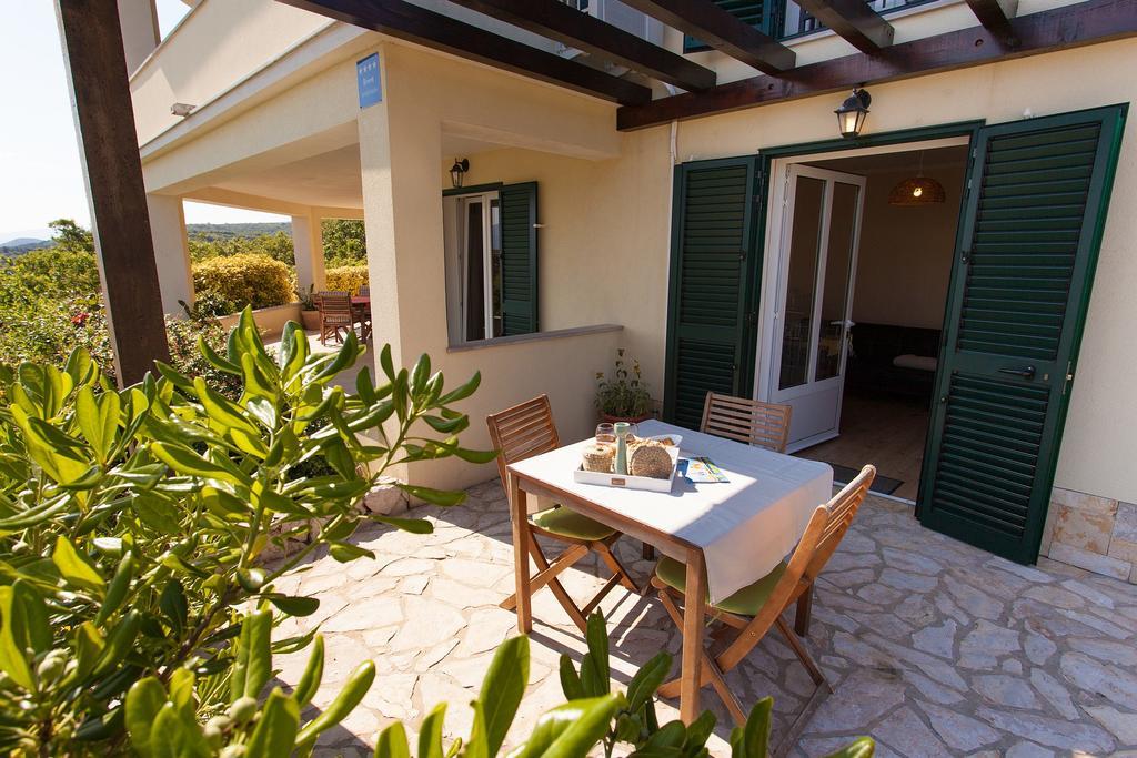 Apartment Magas Vrbnik Exterior photo