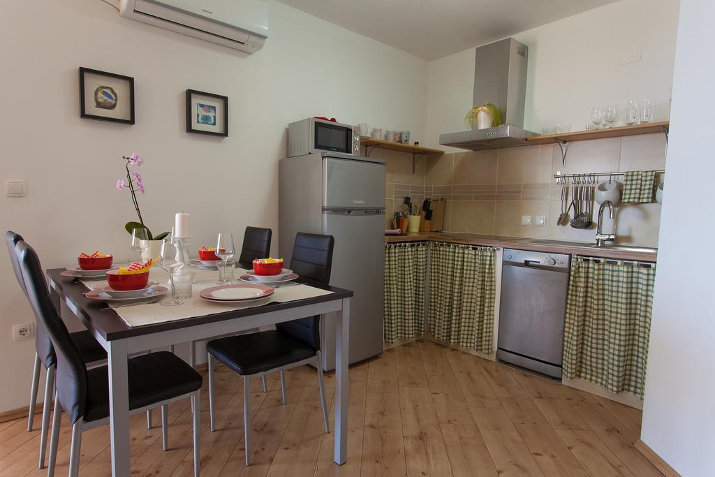 Apartment Magas Vrbnik Exterior photo